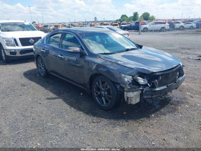  Salvage Nissan Maxima