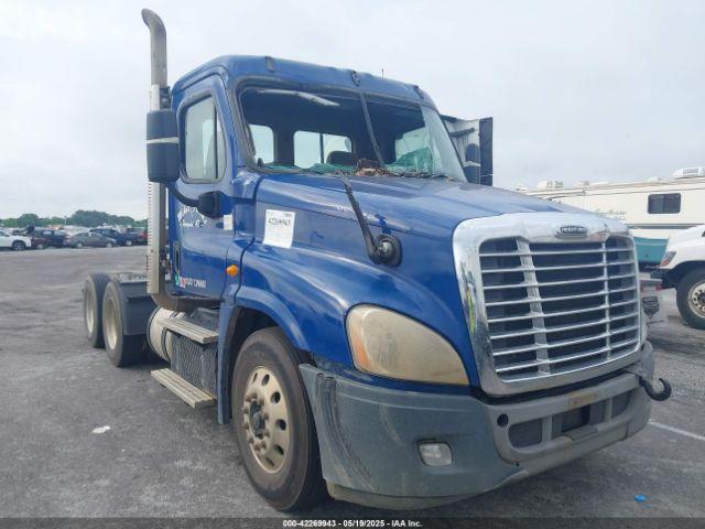  Salvage Freightliner Cascadia 125