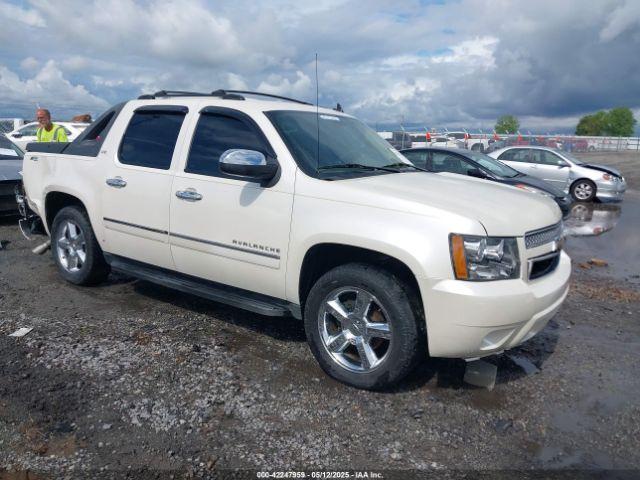  Salvage Chevrolet Avalanche 1500