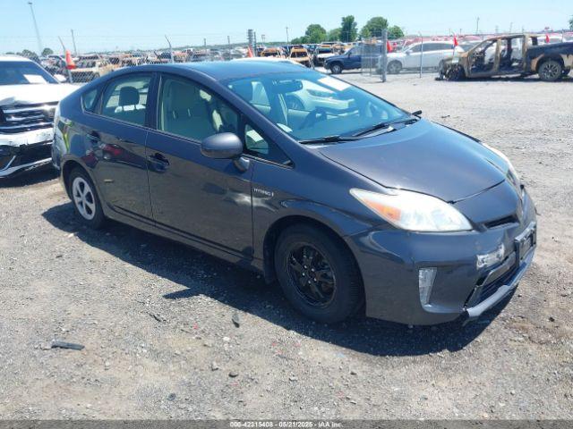  Salvage Toyota Prius