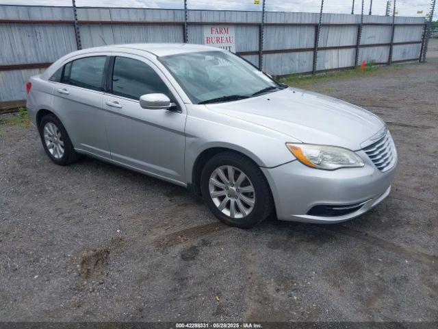  Salvage Chrysler 200