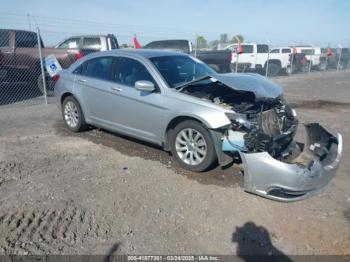  Salvage Chrysler 200