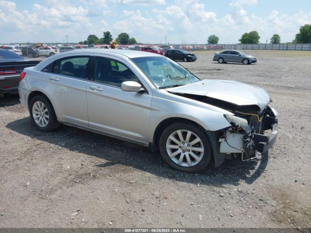  Salvage Chrysler 200