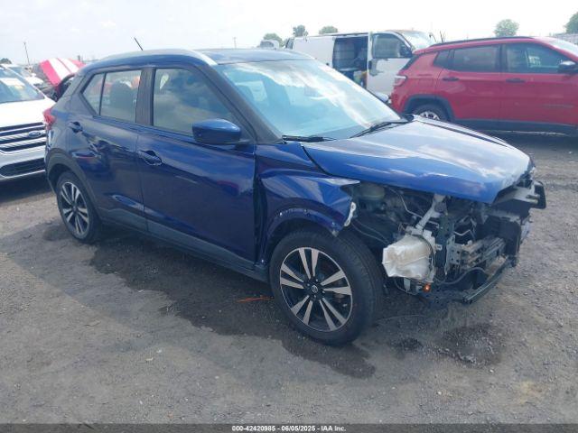 Salvage Nissan Kicks