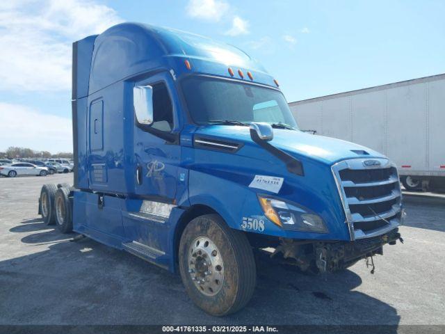  Salvage Freightliner New Cascadia 126