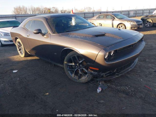  Salvage Dodge Challenger