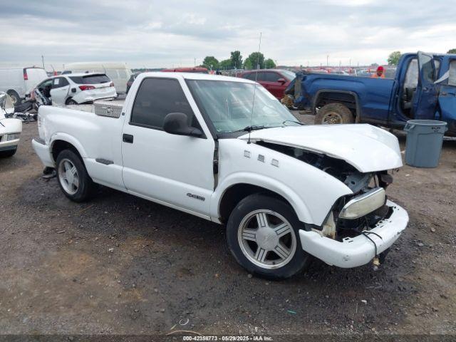  Salvage Chevrolet S-10
