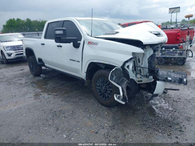  Salvage Chevrolet Silverado 2500