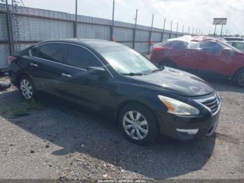  Salvage Nissan Altima