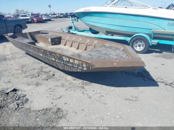  Salvage Weldbuilt 1652 Boat