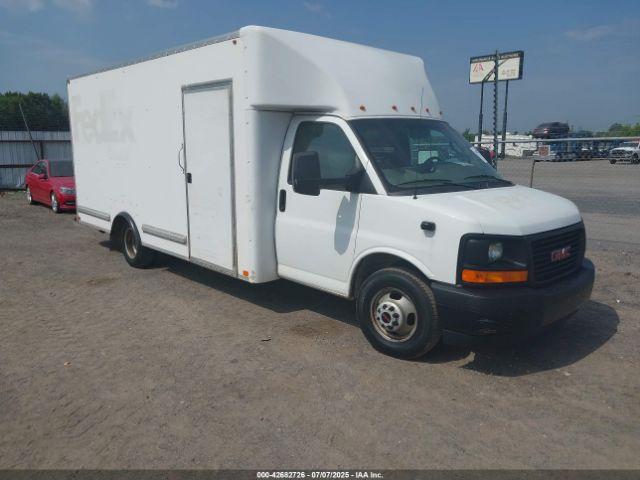  Salvage General Motors Savana Cutaway