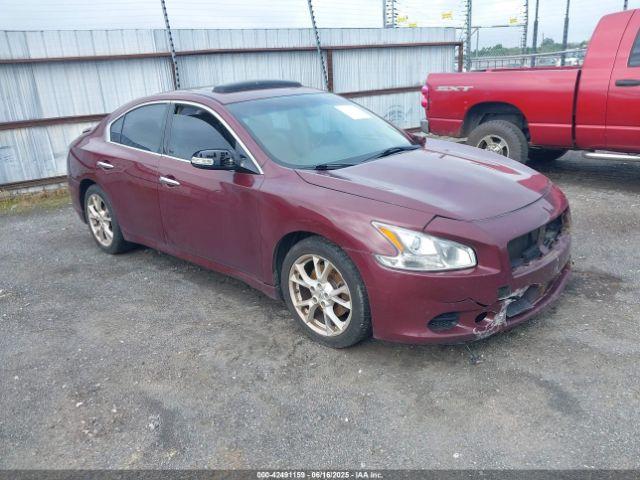  Salvage Nissan Maxima