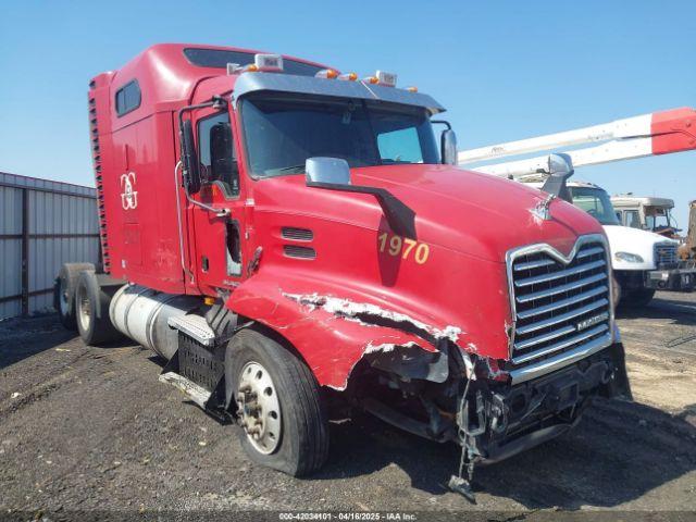  Salvage Mack 600