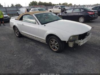 Salvage Ford Mustang