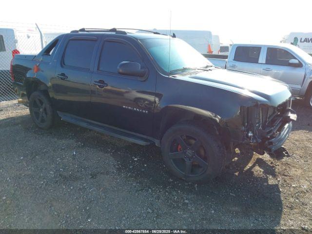  Salvage Chevrolet Avalanche 1500