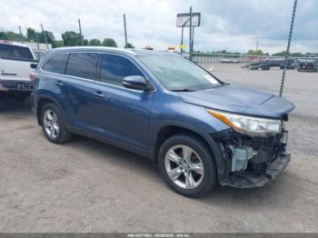  Salvage Toyota Highlander