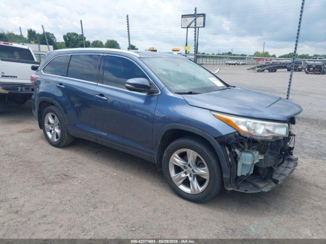  Salvage Toyota Highlander