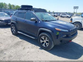  Salvage Jeep Cherokee