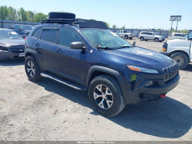  Salvage Jeep Cherokee