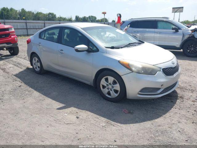  Salvage Kia Forte