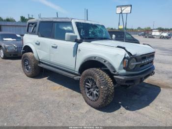  Salvage Ford Bronco