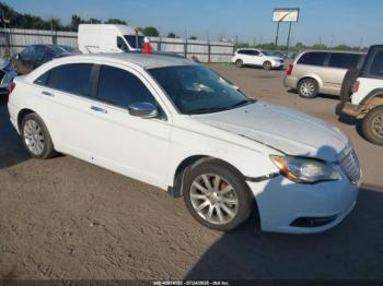  Salvage Chrysler 200
