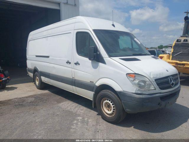  Salvage Mercedes-Benz Sprinter 2500