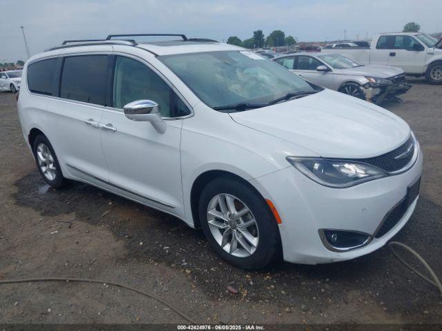  Salvage Chrysler Pacifica