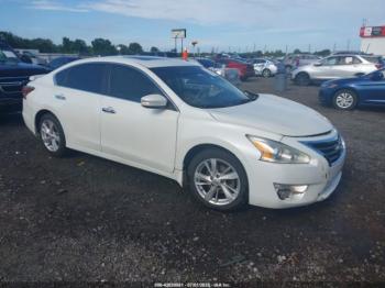  Salvage Nissan Altima