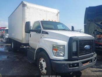  Salvage Ford F-650 Gas