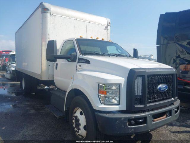  Salvage Ford F-650 Gas