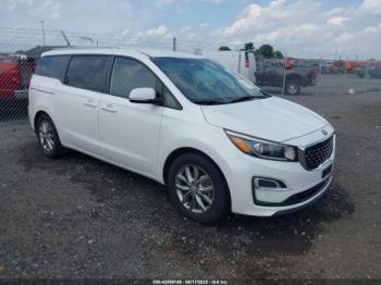  Salvage Kia Sedona
