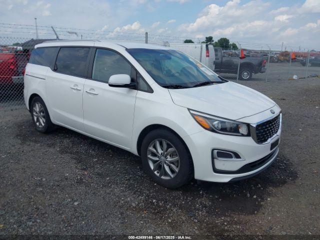  Salvage Kia Sedona
