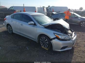  Salvage Nissan Altima