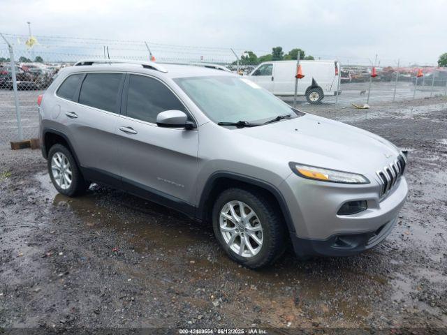  Salvage Jeep Cherokee