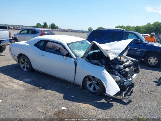  Salvage Dodge Challenger