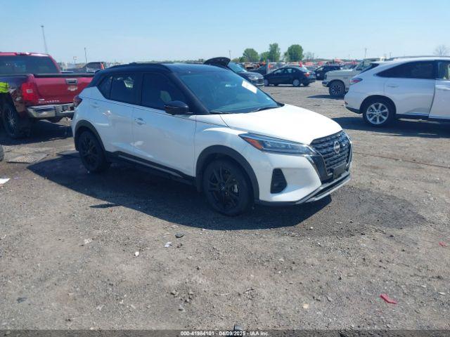  Salvage Nissan Kicks