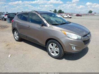  Salvage Hyundai TUCSON