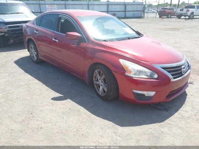  Salvage Nissan Altima