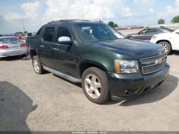  Salvage Chevrolet Avalanche