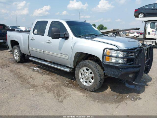  Salvage Chevrolet Silverado 2500