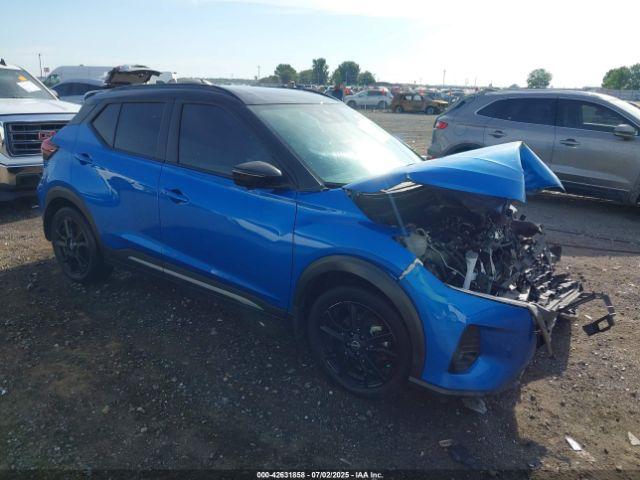  Salvage Nissan Kicks