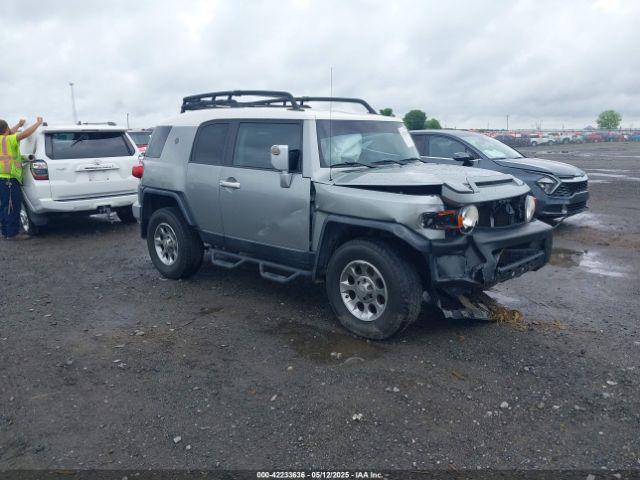  Salvage Toyota FJ Cruiser