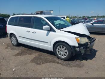  Salvage Chrysler Town & Country