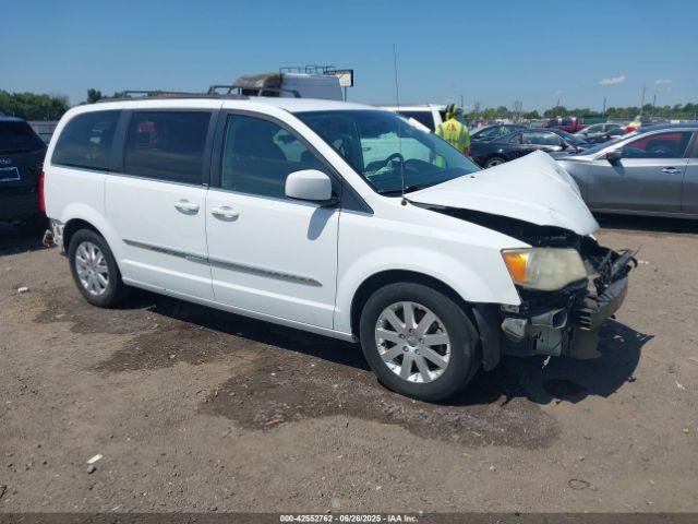  Salvage Chrysler Town & Country