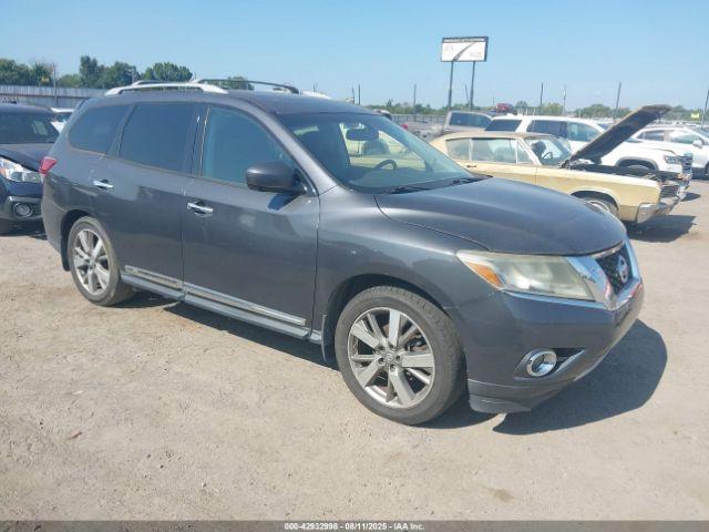  Salvage Nissan Pathfinder