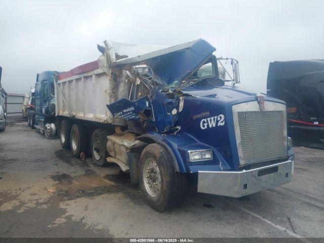  Salvage Kenworth Construction
