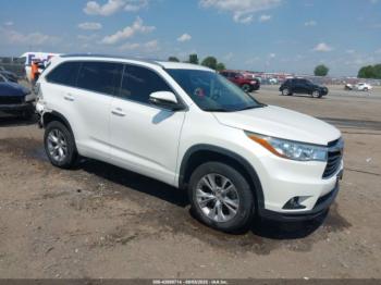  Salvage Toyota Highlander