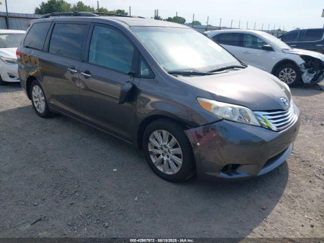  Salvage Toyota Sienna