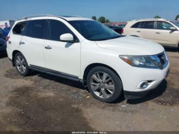  Salvage Nissan Pathfinder